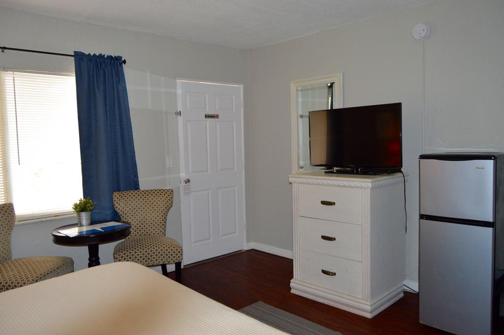 Sta N Pla Motel Clearwater Beach Exterior photo