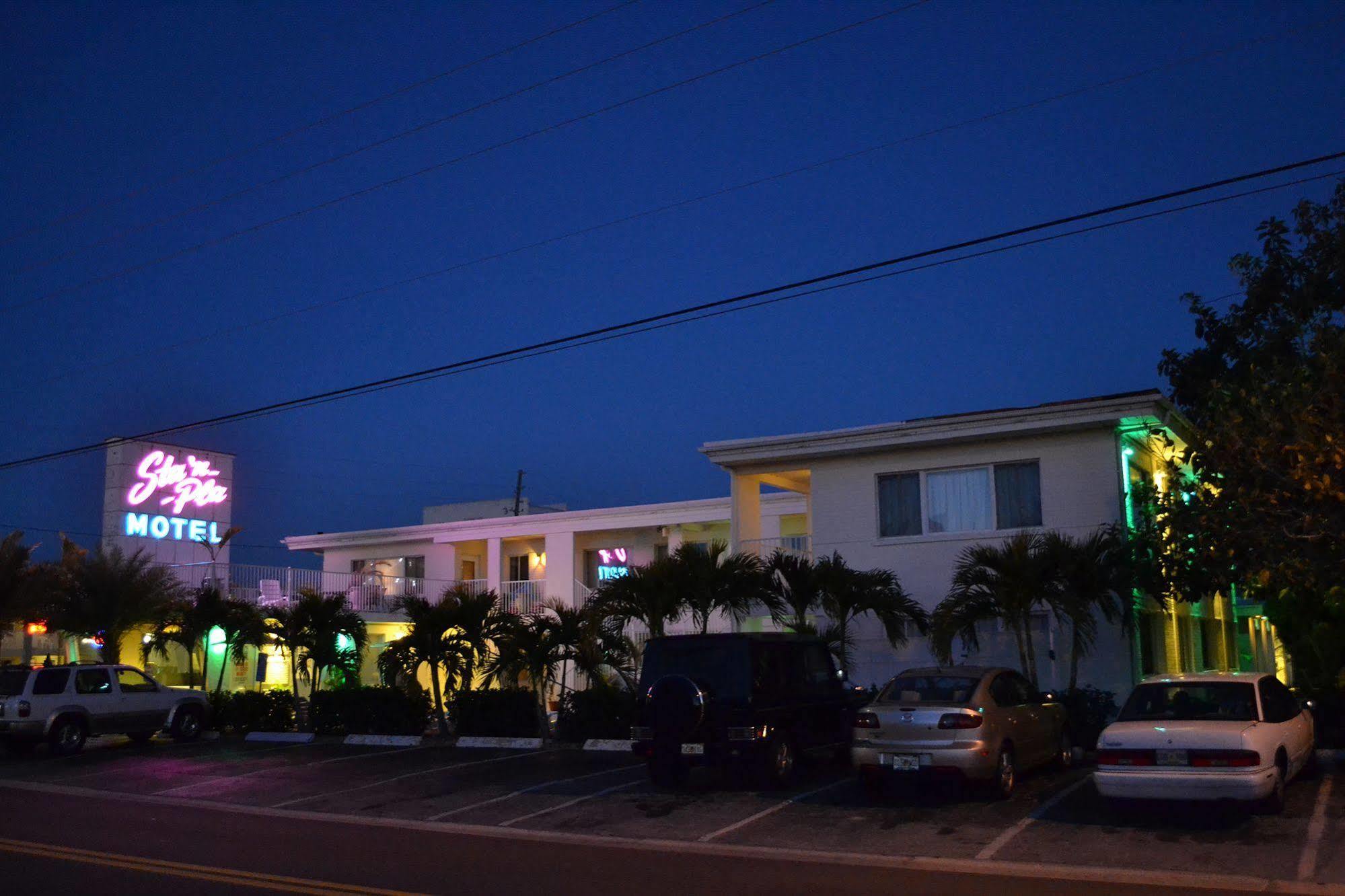 Sta N Pla Motel Clearwater Beach Exterior photo