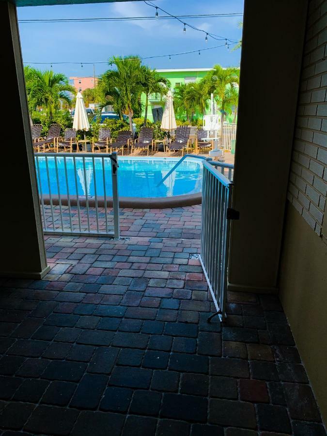 Sta N Pla Motel Clearwater Beach Exterior photo
